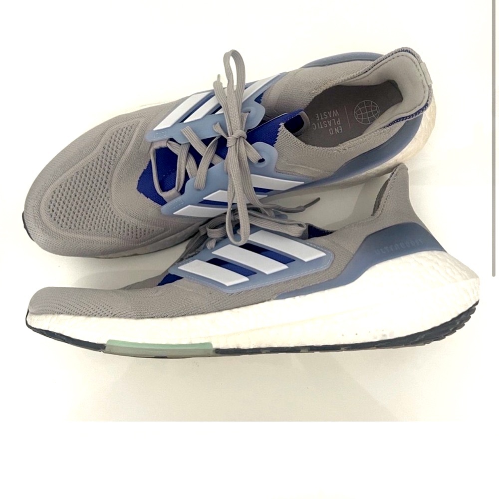 NEW Adidas UltraBoost 22 Gray Lucid Blue Sneakers